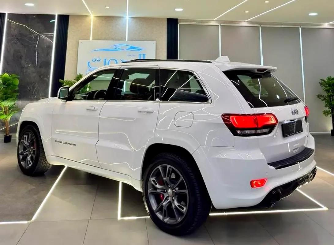 Jeep Grand Cherokee 6.4 AT AWD (468 hp) - 4