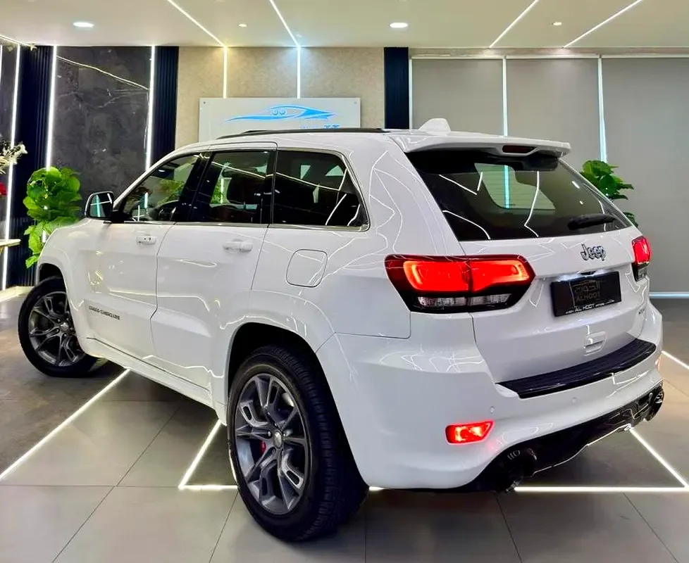 Jeep Grand Cherokee 6.4 AT AWD (468 hp) - 11