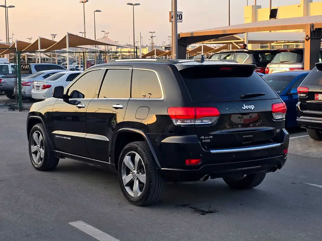 Jeep Grand Cherokee 6.4 Hemi AT AWD (468 حصان) - 5