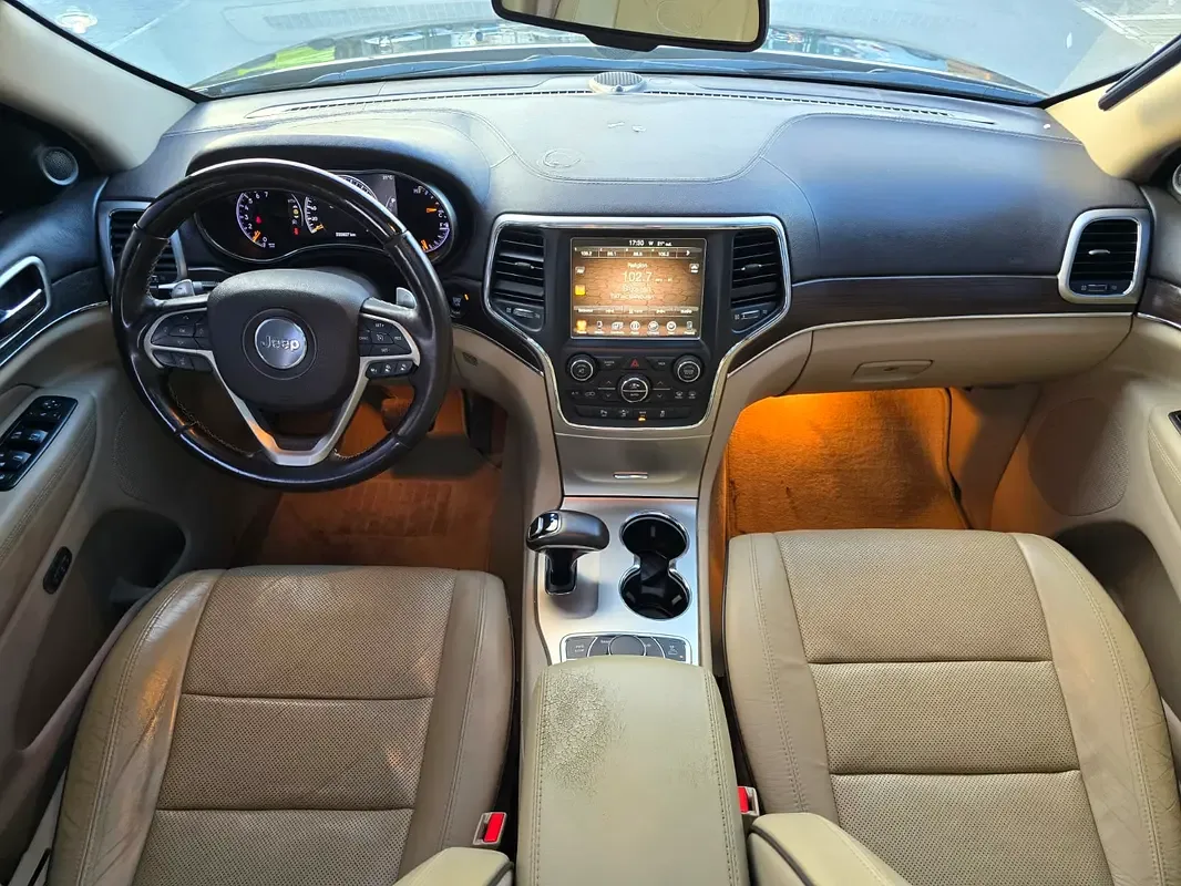 Jeep Grand Cherokee 6.4 Hemi AT AWD (468 حصان) - 8