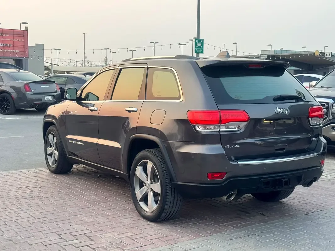 Jeep Grand Cherokee 6.4 Hemi AT AWD (468 hp) - 5