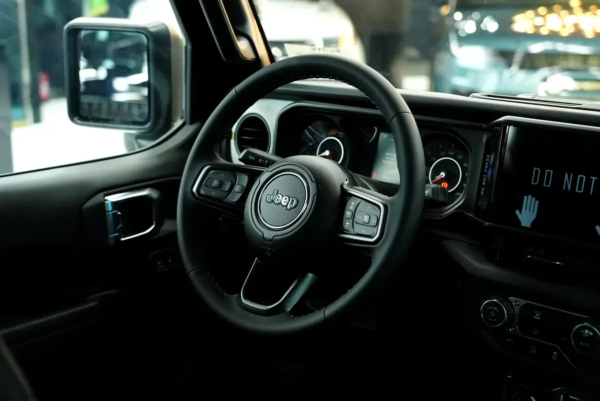 Jeep Wrangler 2.0 AT 4WD (272 hp) - 8
