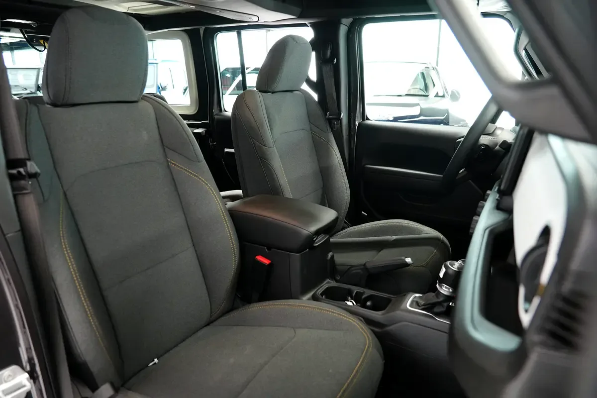Jeep Wrangler 2.0 AT 4WD (272 hp) - 9