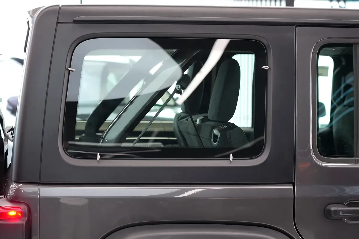 Jeep Wrangler 2.0 AT 4WD (272 hp) - 18
