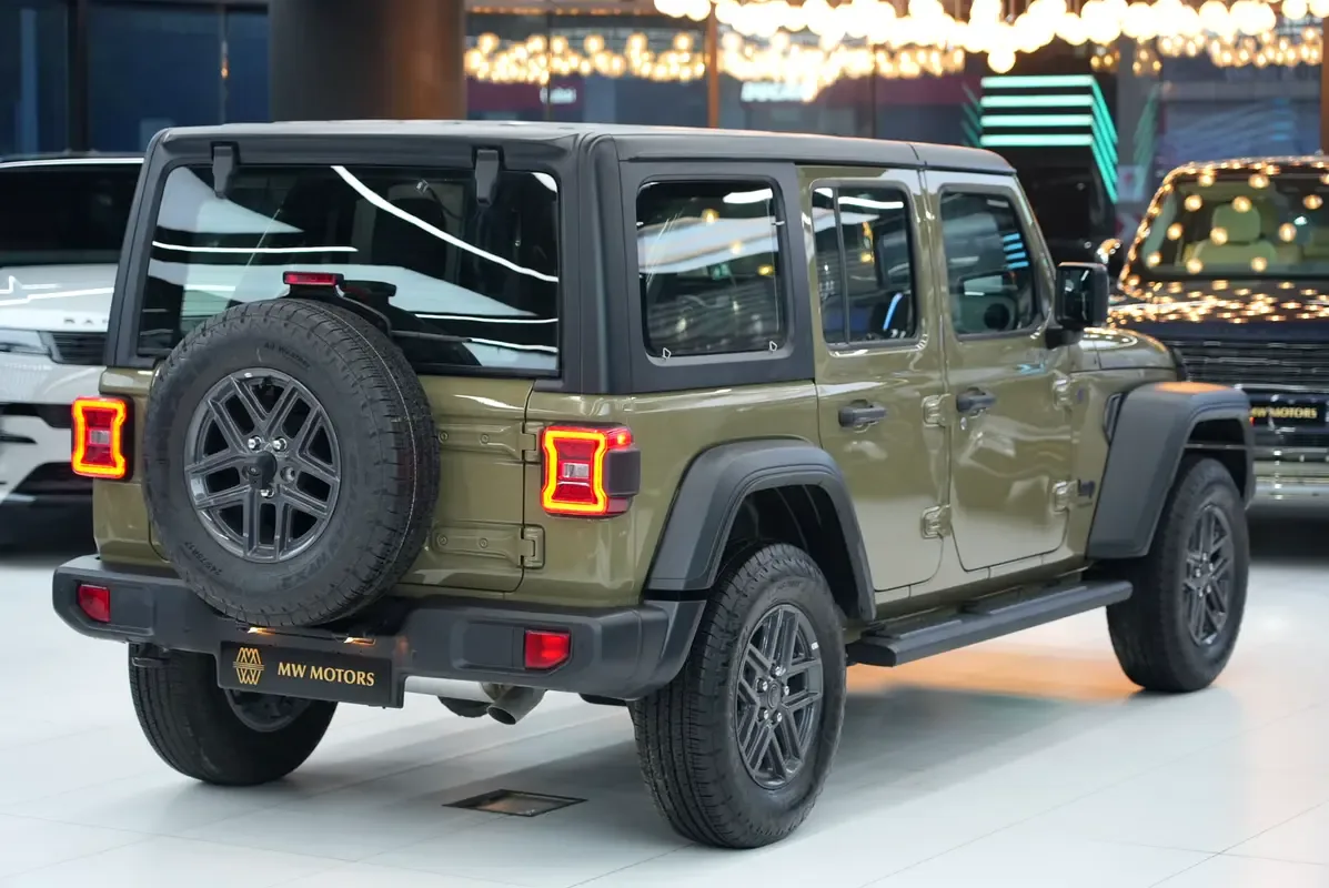 Jeep Wrangler 2.0 AT 4WD (272 حصان) - 4