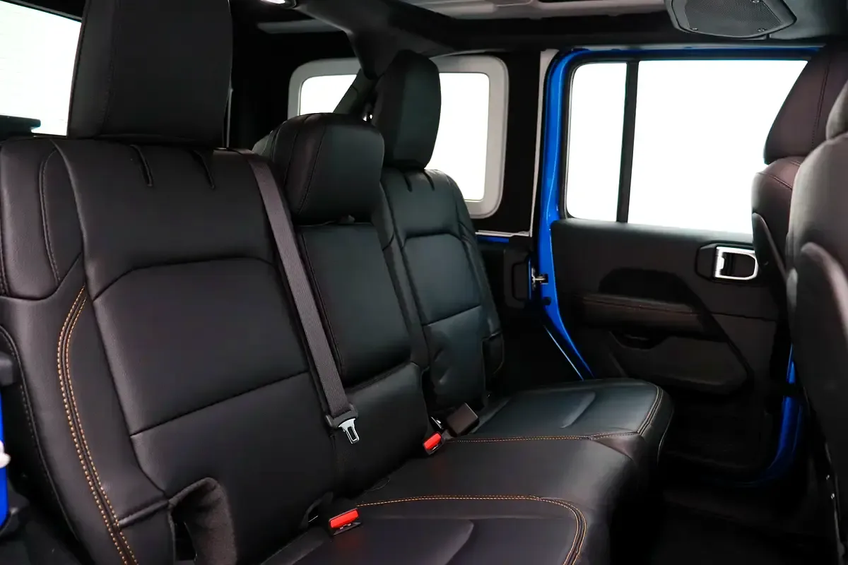 Jeep Wrangler 2.0 AT 4WD (272 hp) - 10