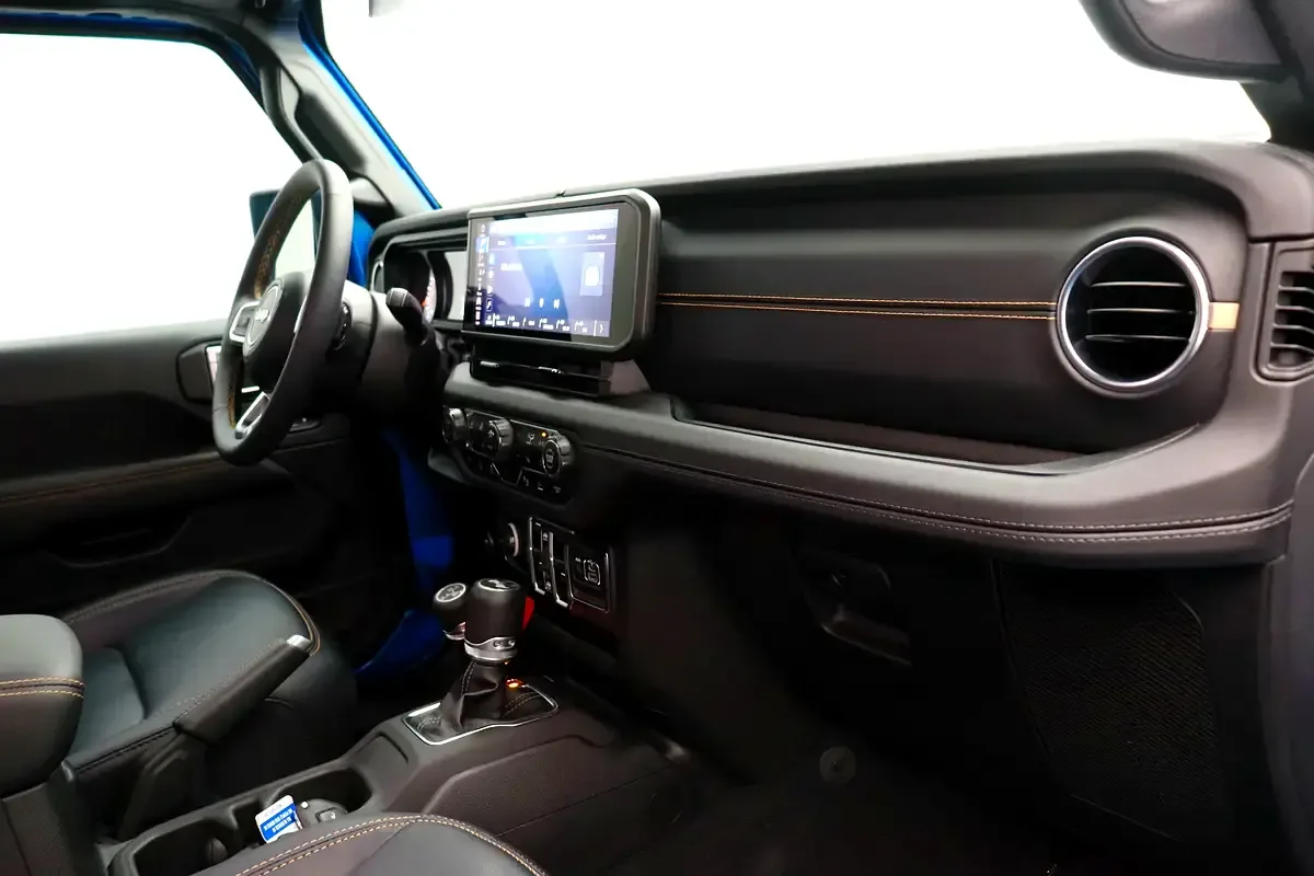 Jeep Wrangler 2.0 AT 4WD (272 hp) - 8