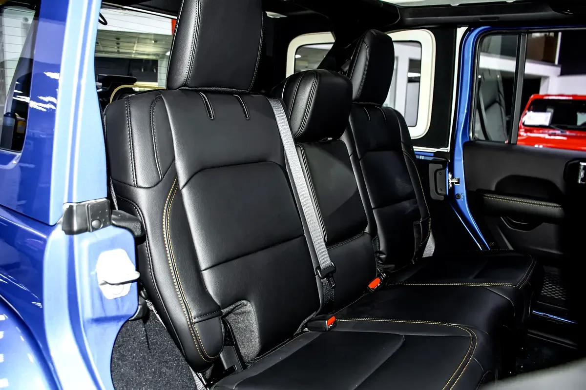Jeep Wrangler 2.0 AT 4WD (272 hp) - 10