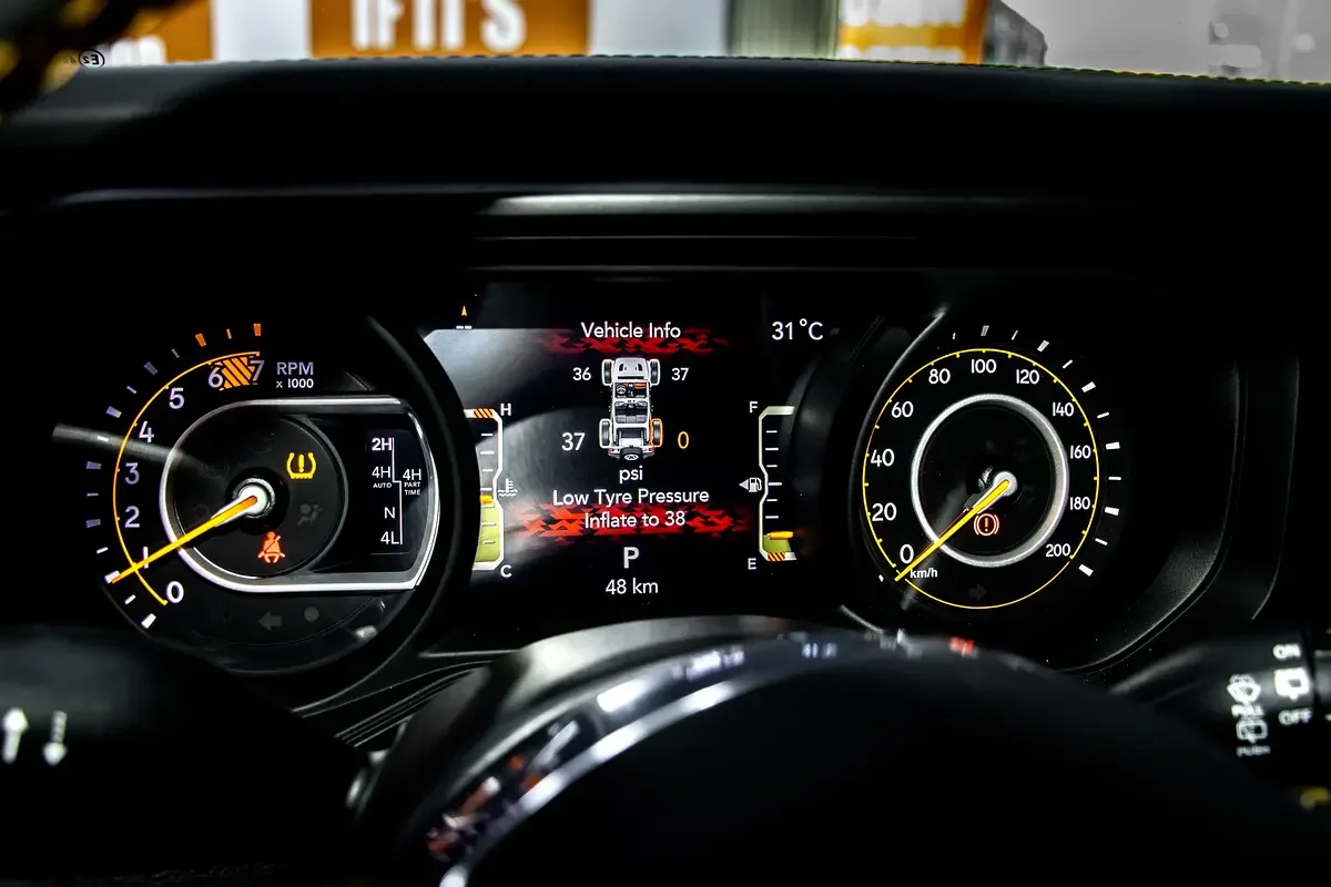 Jeep Wrangler 2.0 AT 4WD (272 hp) - 12