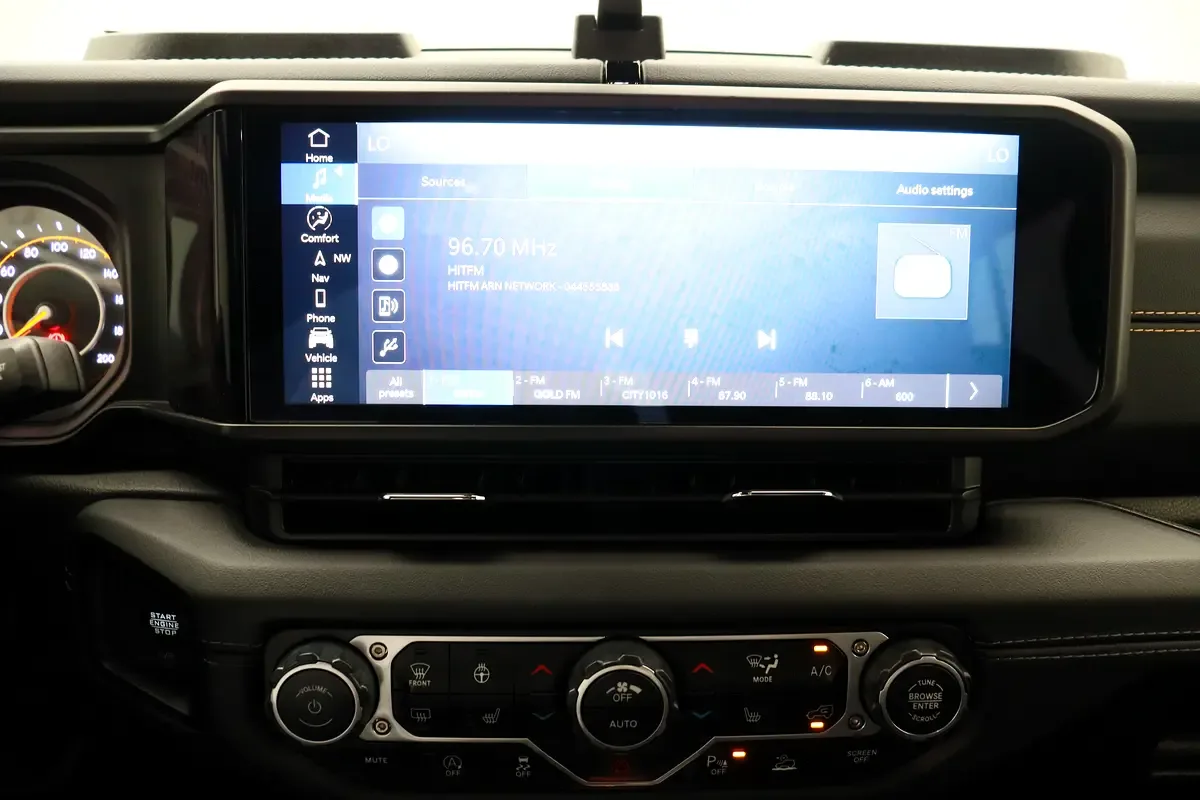 Jeep Wrangler 2.0 AT 4WD (272 حصان) - 9