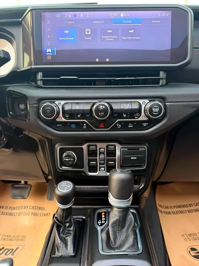 Jeep Wrangler 2.0 AT 4WD (272 hp) - 13