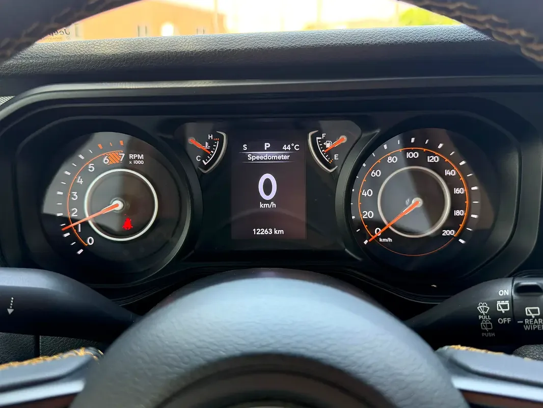 Jeep Wrangler 2.0 AT AWD (272 حصان) - 12