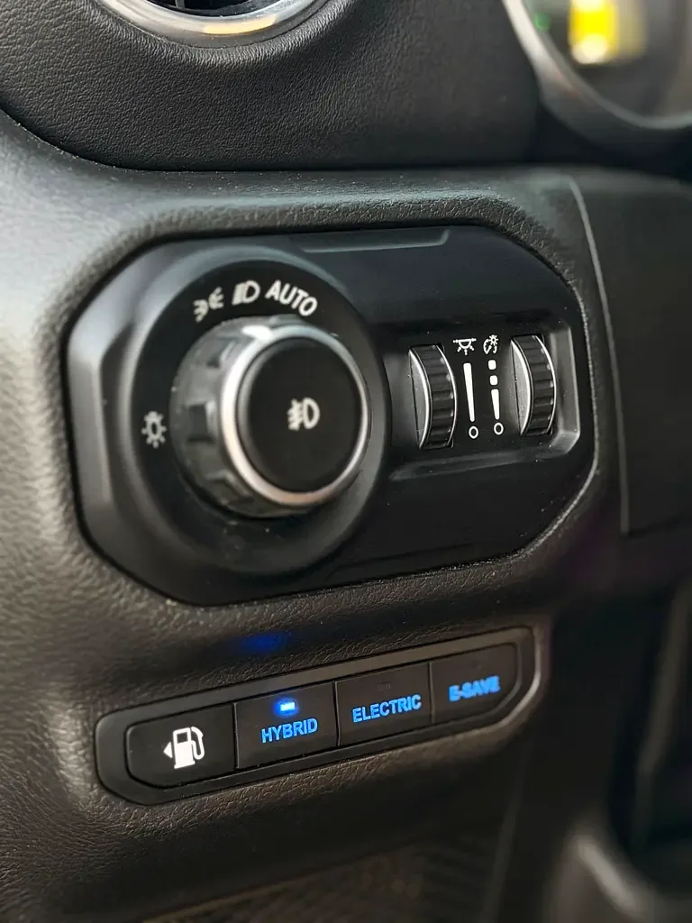 Jeep Wrangler 2.0 AT AWD (272 حصان) - 13