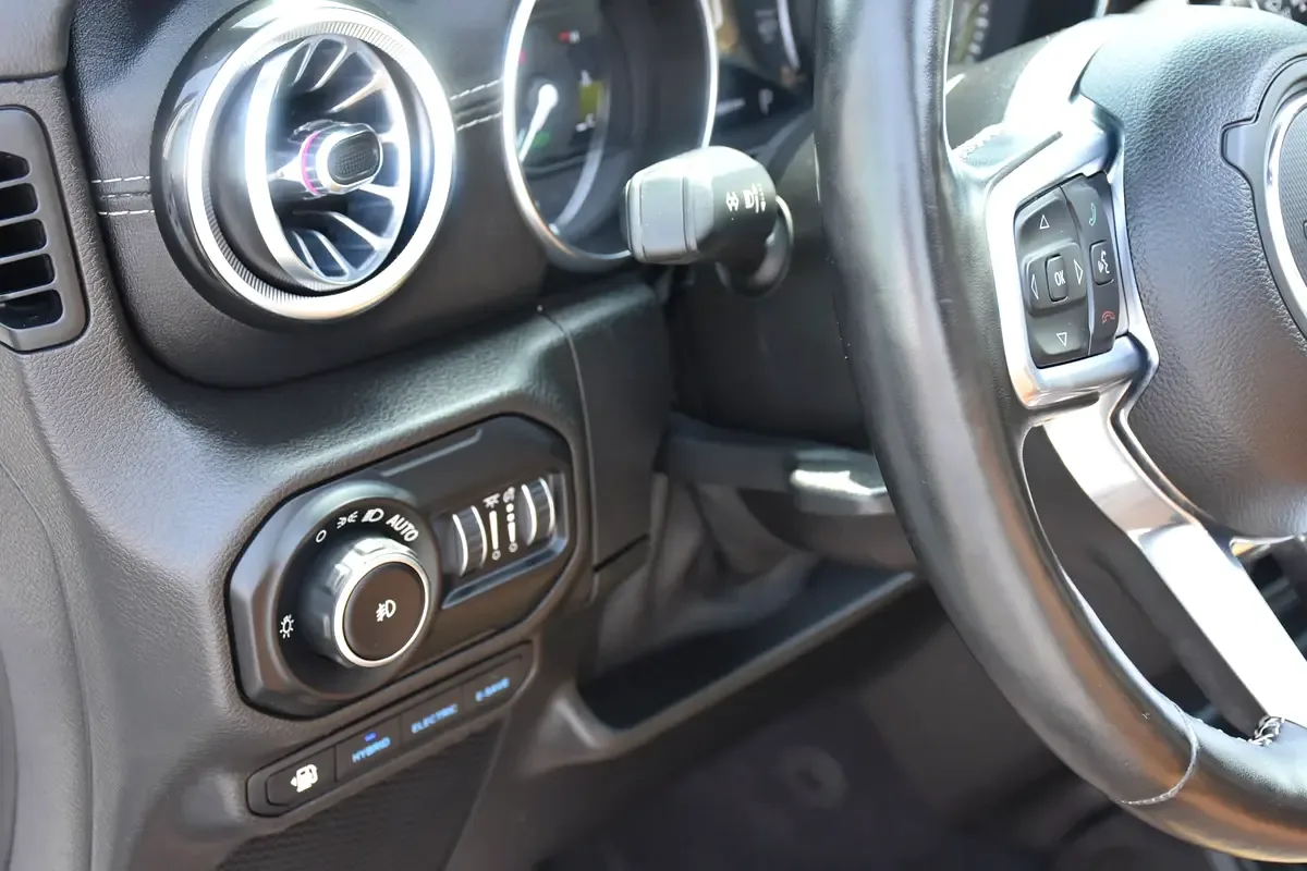 Jeep Wrangler 2.0 AT AWD (381 hp) - 8