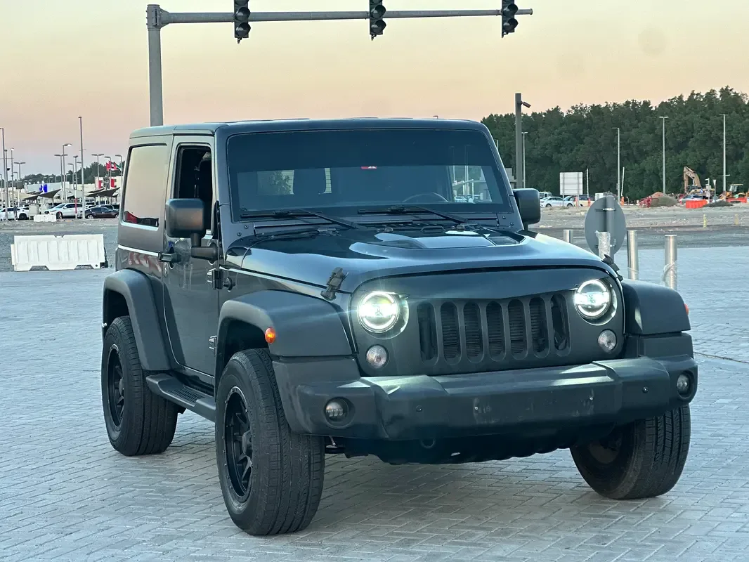 Jeep Wrangler 3.6 AT (284 حصان)
