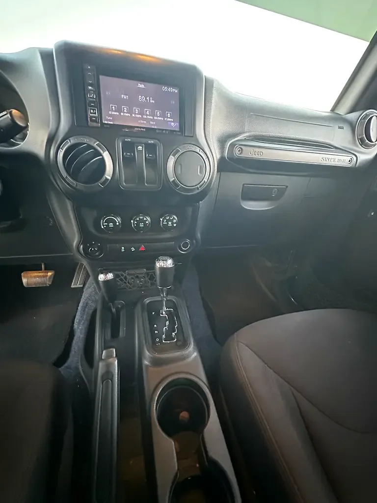 Jeep Wrangler 3.6 AT (284 حصان) - 8