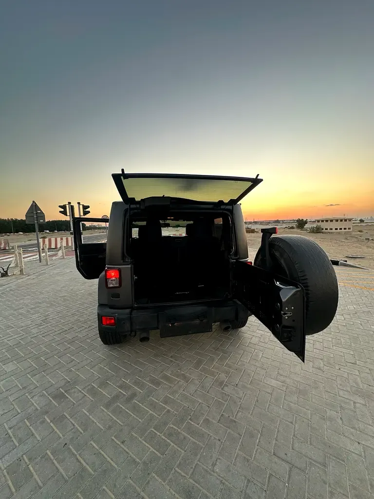 Jeep Wrangler 3.6 AT (284 حصان) - 11