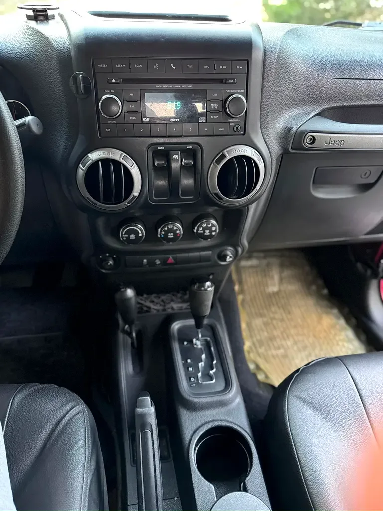 Jeep Wrangler 3.6 AT (284 حصان) - 11