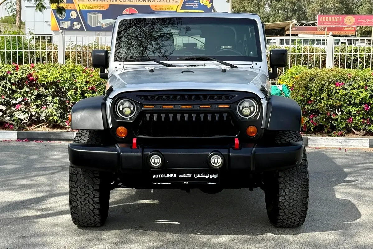 Jeep Wrangler 3.6 AT (284 حصان) - 3