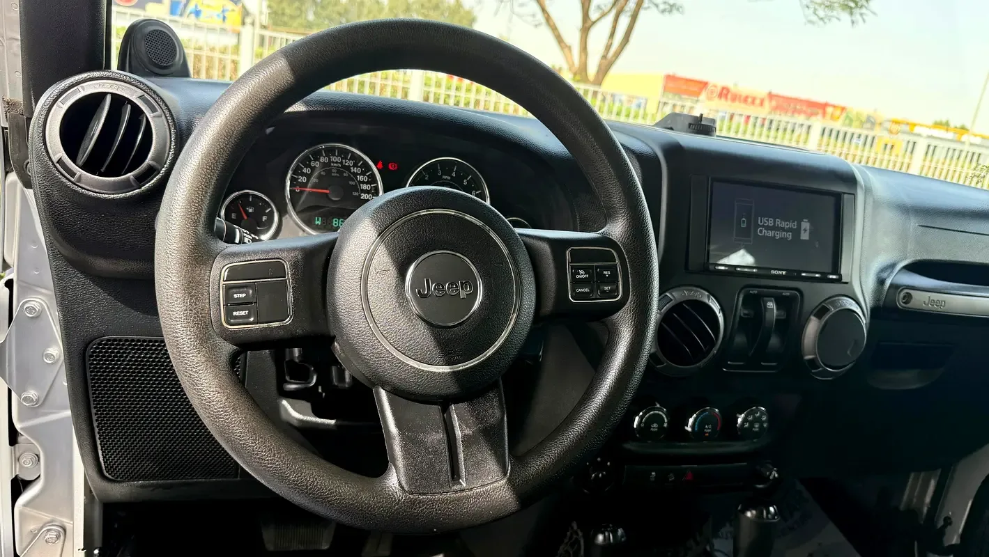 Jeep Wrangler 3.6 AT (284 حصان) - 14