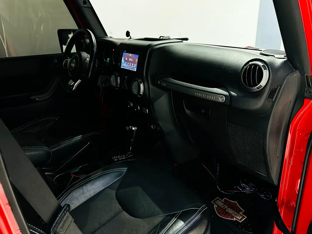 Jeep Wrangler 3.6 AT (284 حصان) - 13