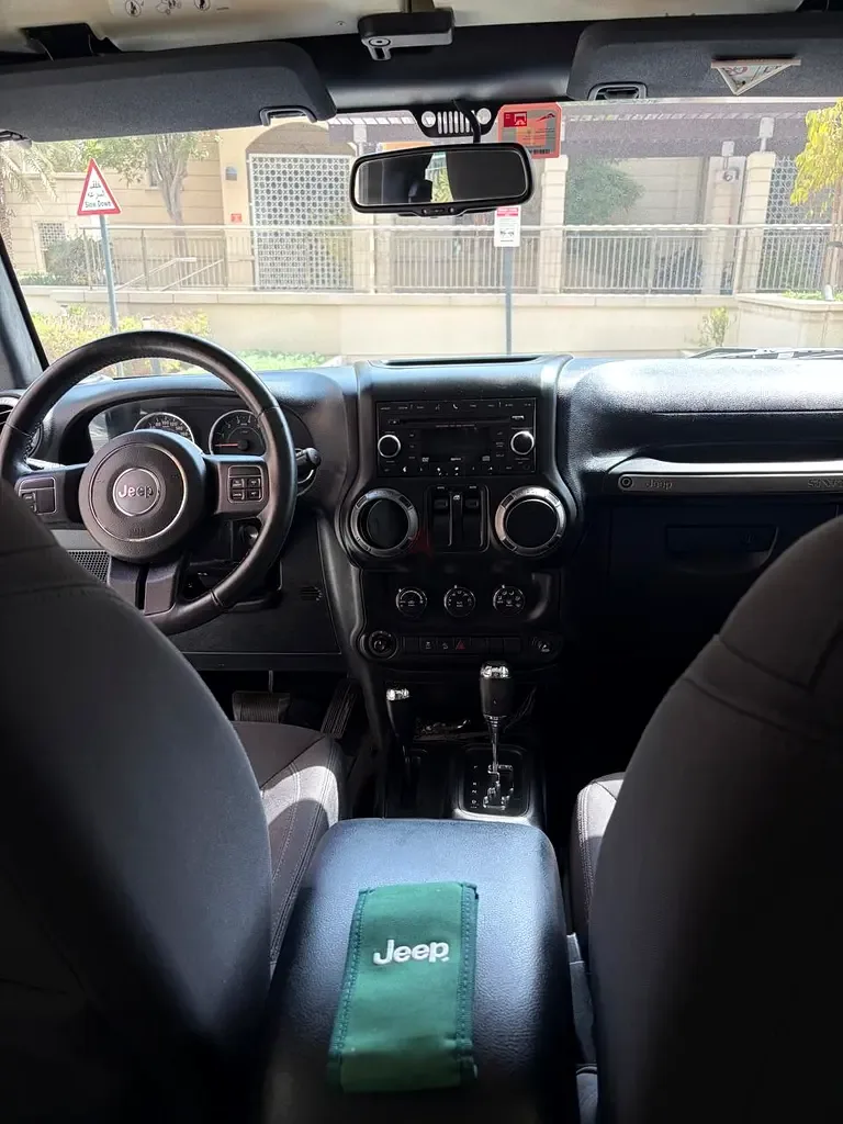 Jeep Wrangler 3.6 AT (284 hp) - 10