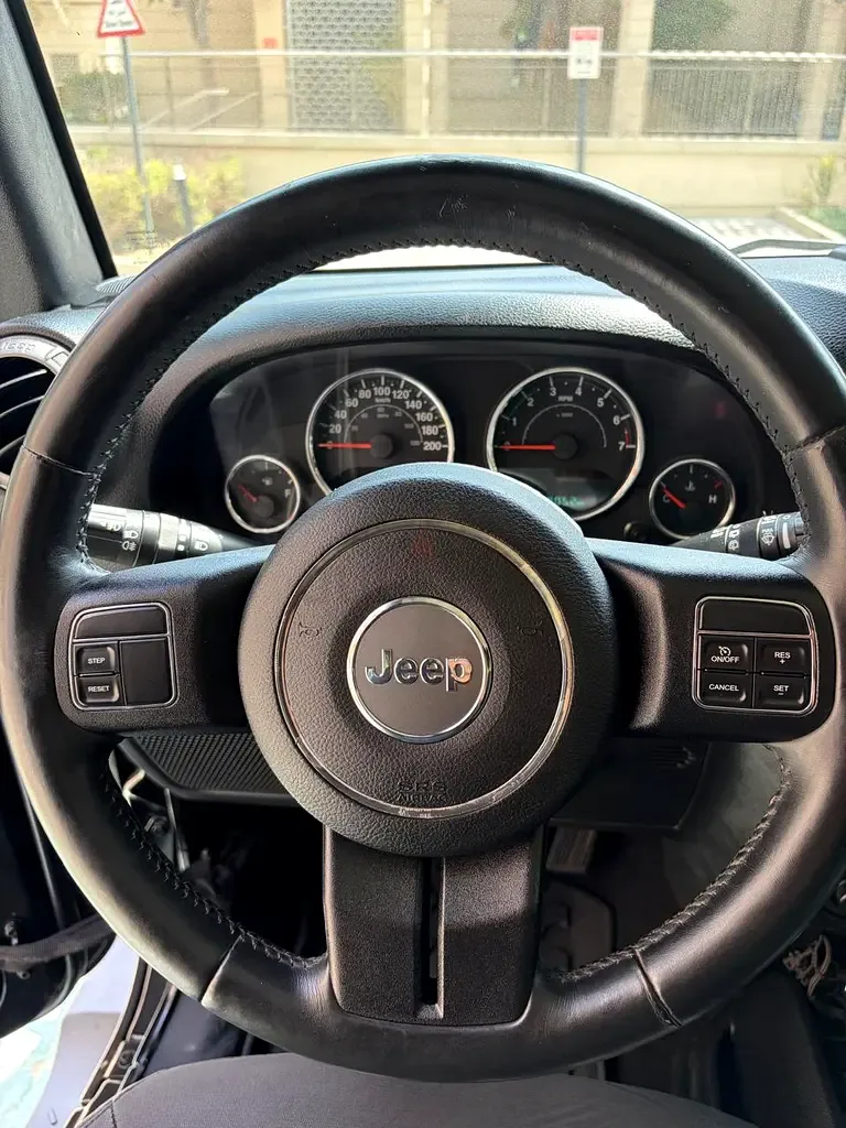 Jeep Wrangler 3.6 AT (284 hp) - 11