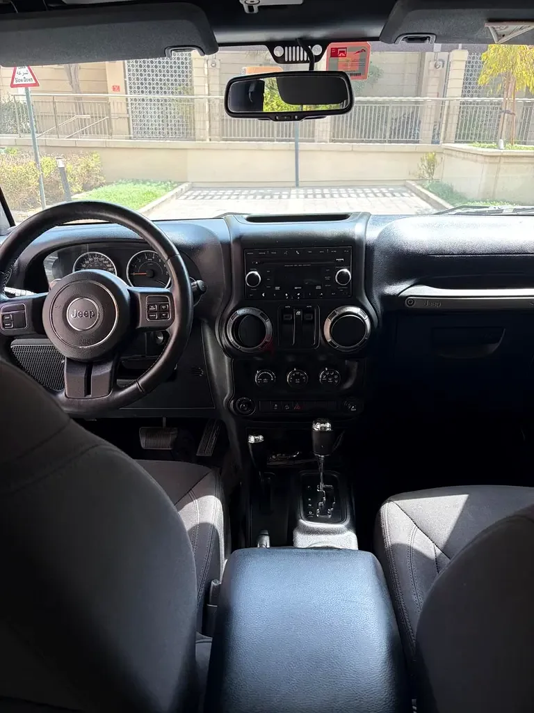 Jeep Wrangler 3.6 AT (284 hp) - 9