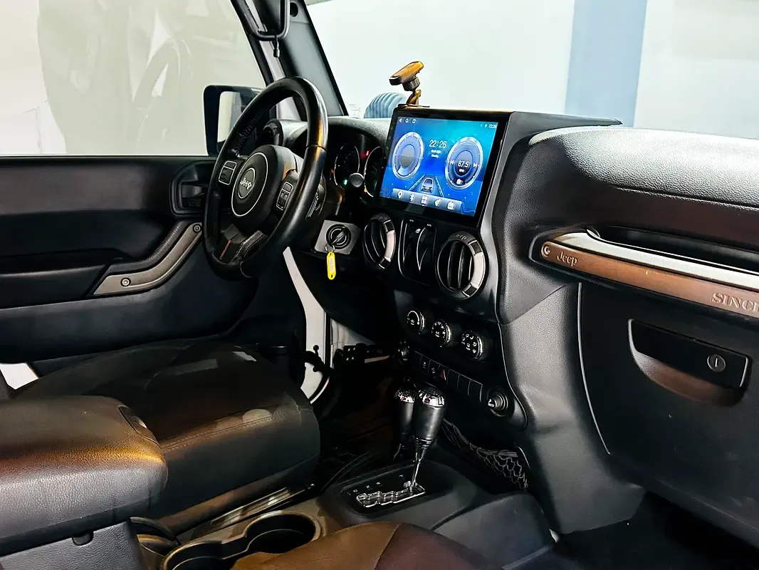 Jeep Wrangler 3.6 AT (284 حصان) - 7