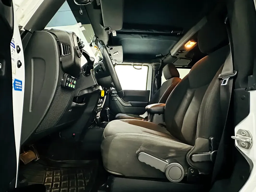 Jeep Wrangler 3.6 AT (284 حصان) - 10