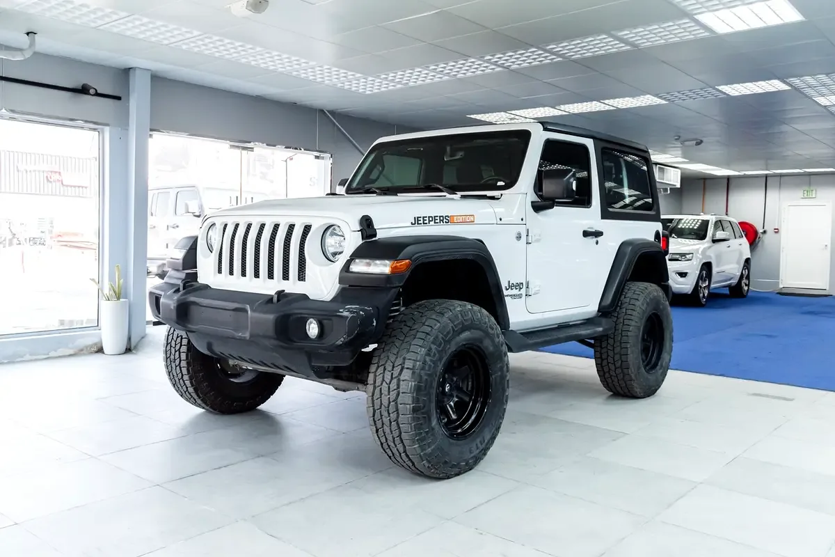 Jeep Wrangler 3.6 AT (284 حصان) - 3