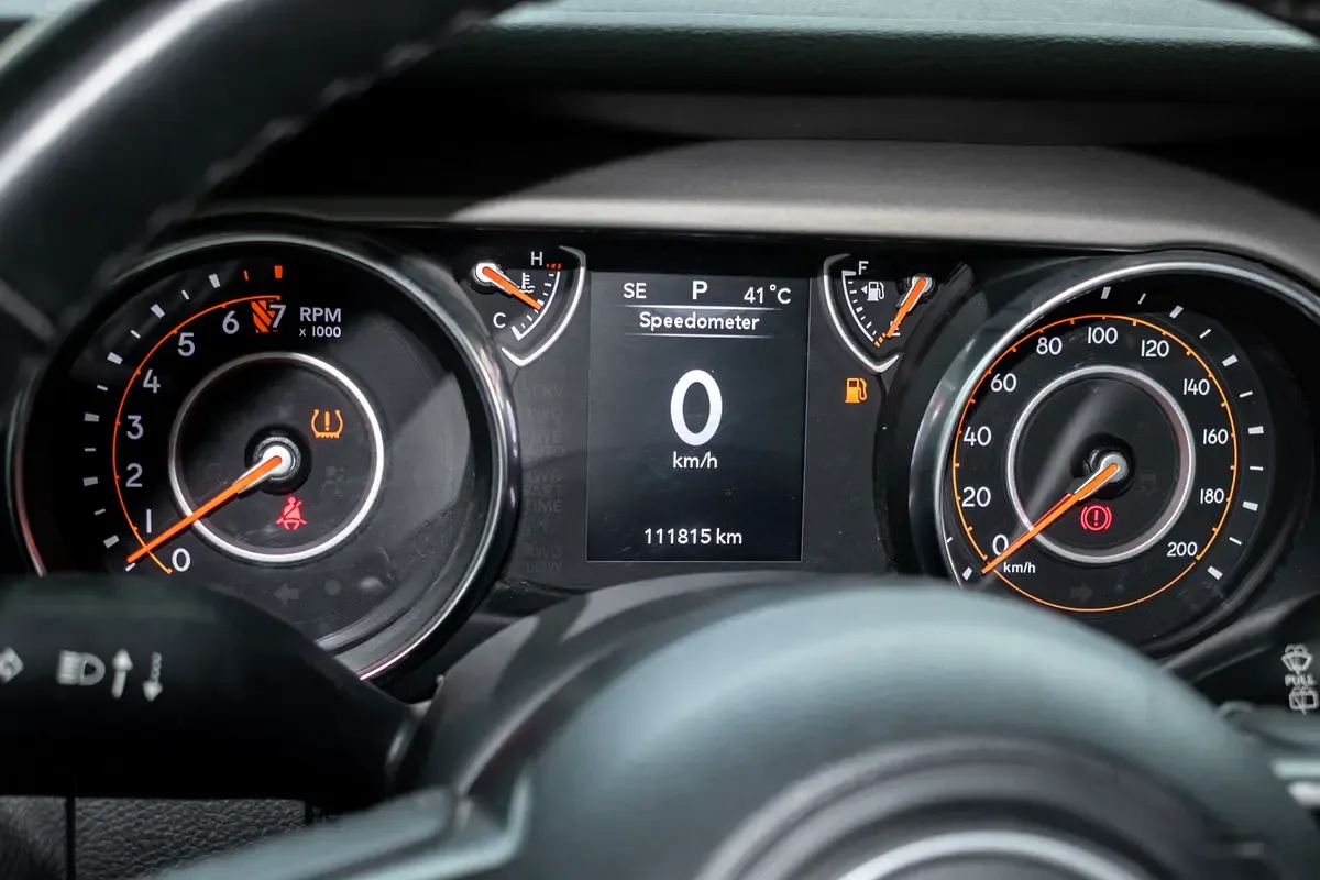 Jeep Wrangler 3.6 AT (284 حصان) - 12