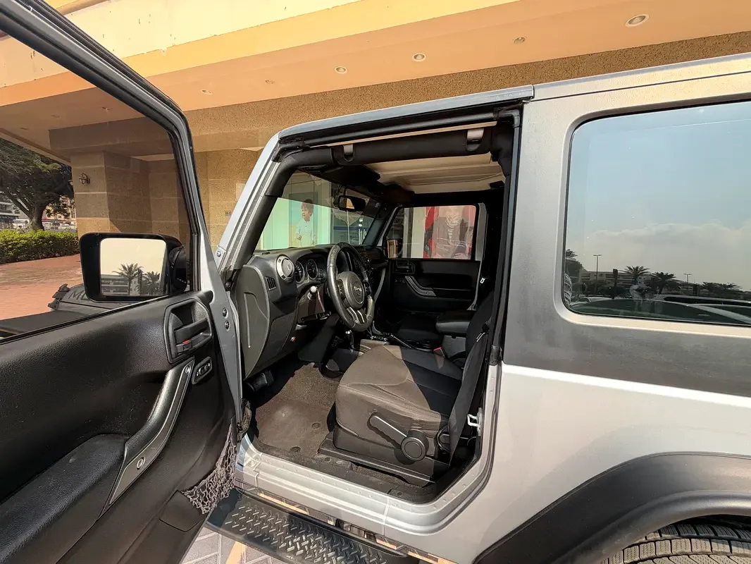 Jeep Wrangler 3.6 AT (284 hp) - 10