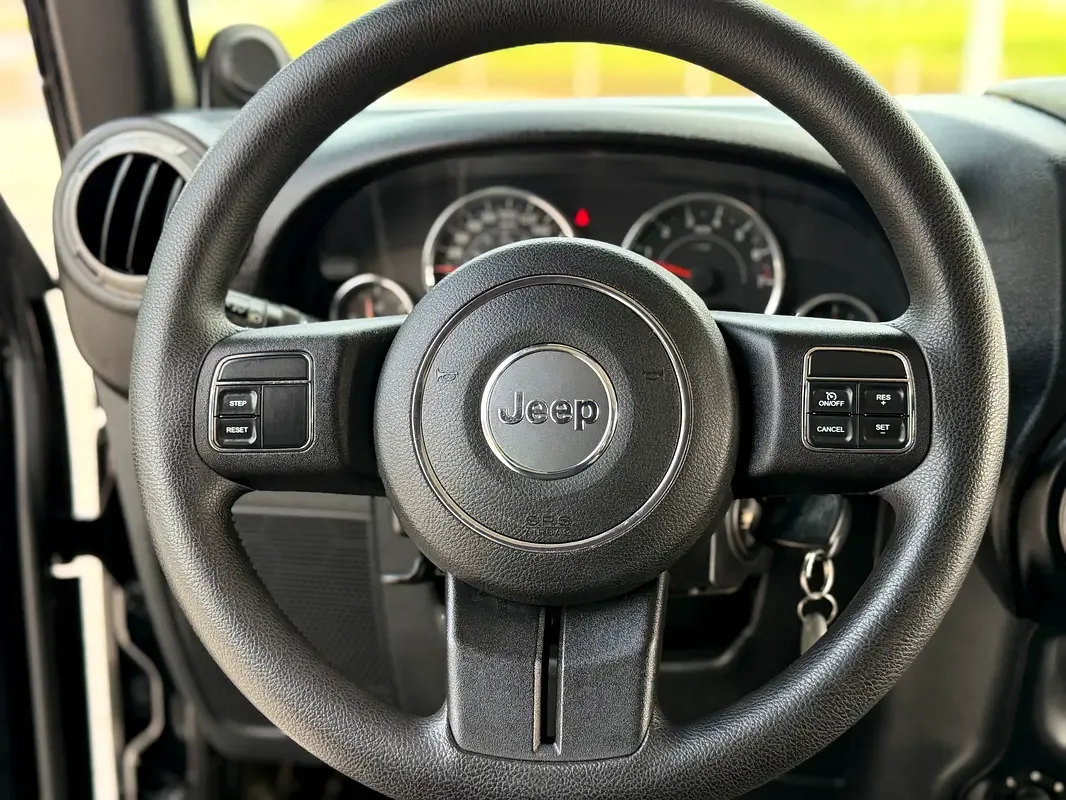 Jeep Wrangler 3.6 AT (284 hp) - 10