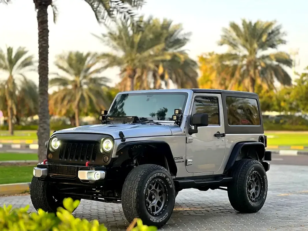 Jeep Wrangler 3.6 AT (284 حصان) - 2