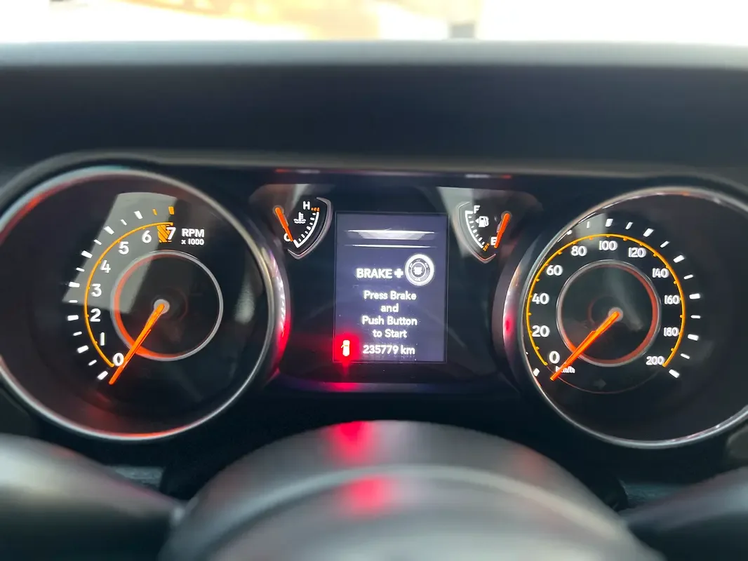 Jeep Wrangler 3.6 AT (286 حصان) - 12