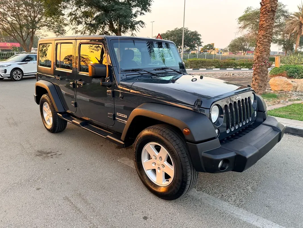 Jeep Wrangler 3.6 AT (286 حصان) - 3