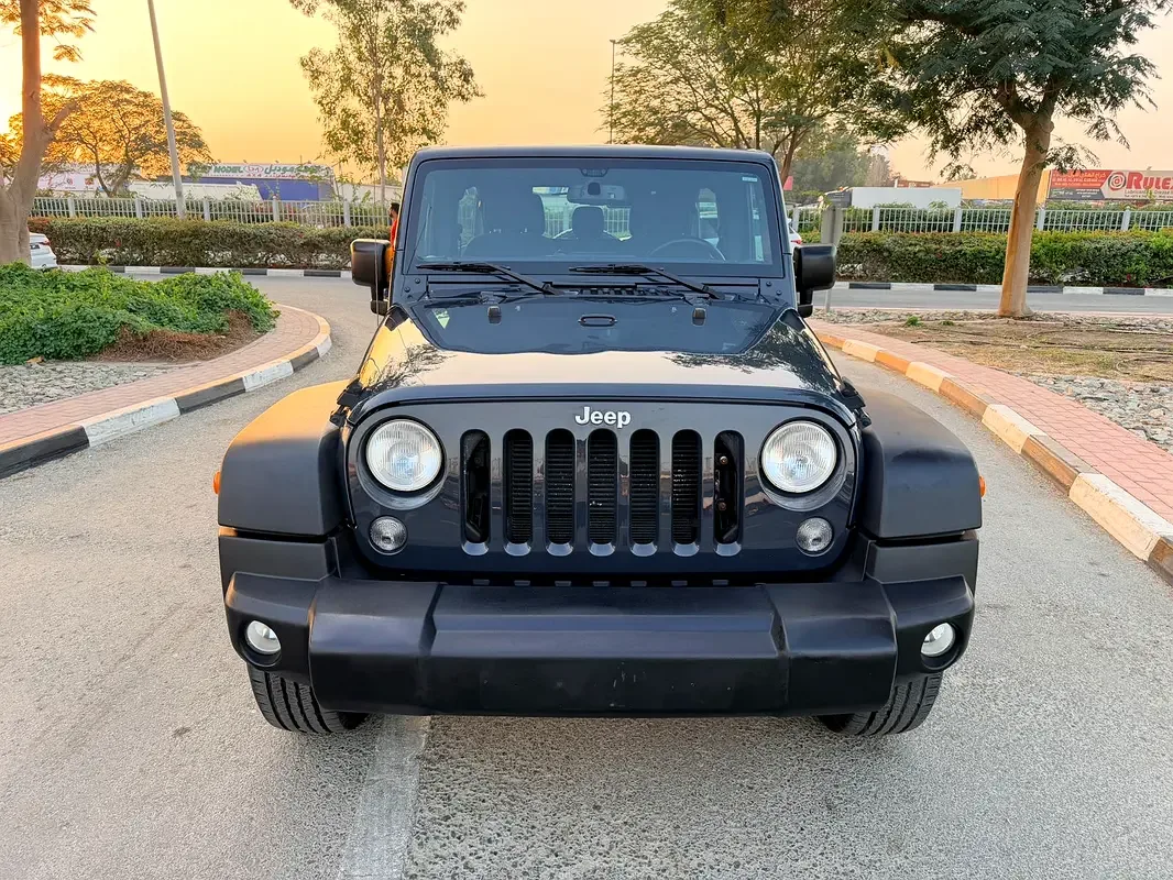 Jeep Wrangler 3.6 AT (286 حصان) - 2