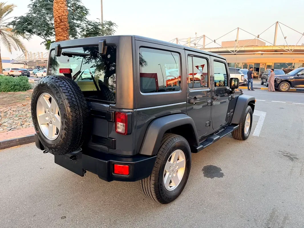 Jeep Wrangler 3.6 AT (286 حصان) - 6