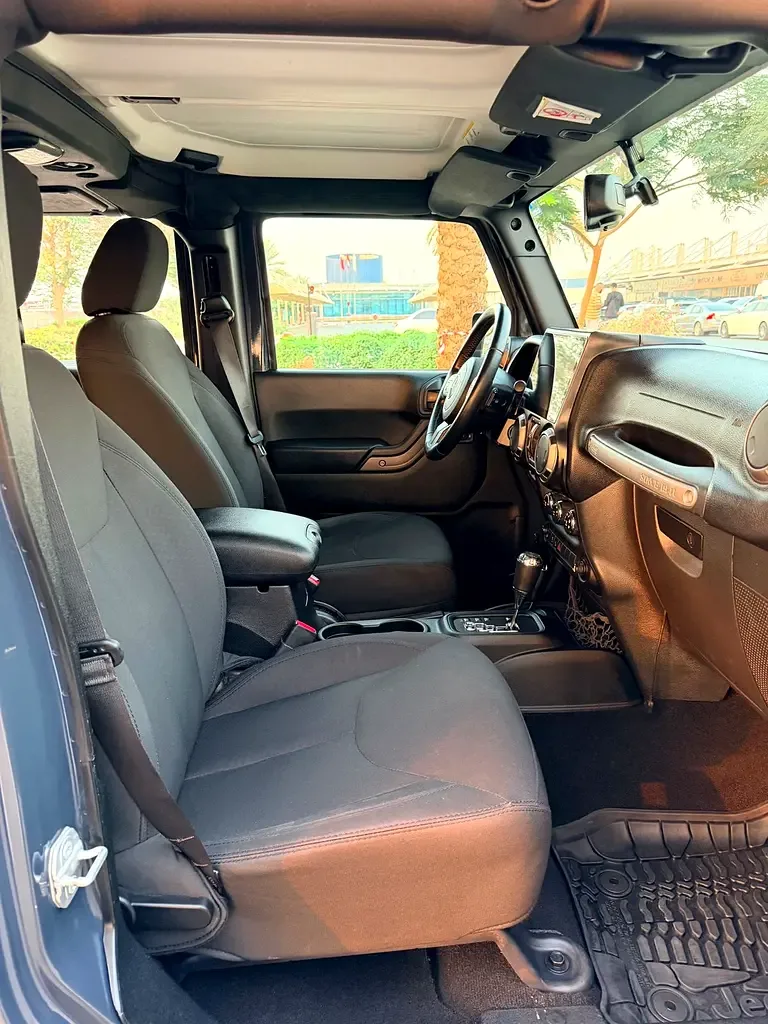 Jeep Wrangler 3.6 AT (286 حصان) - 12