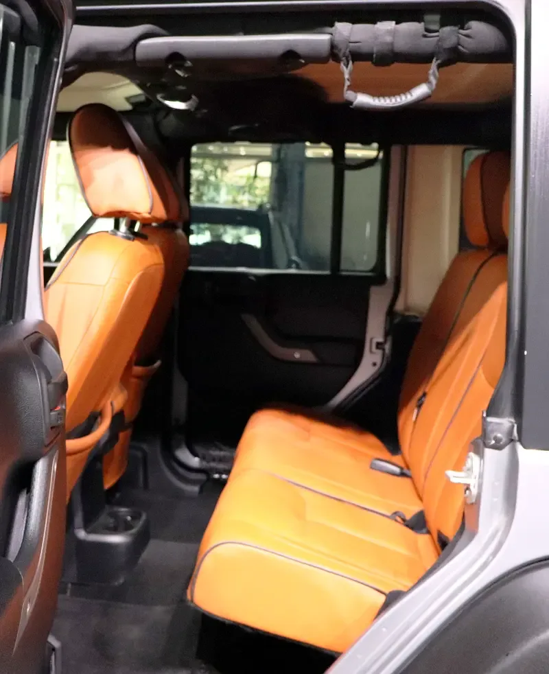 Jeep Wrangler 3.6 AT (286 hp) - 10