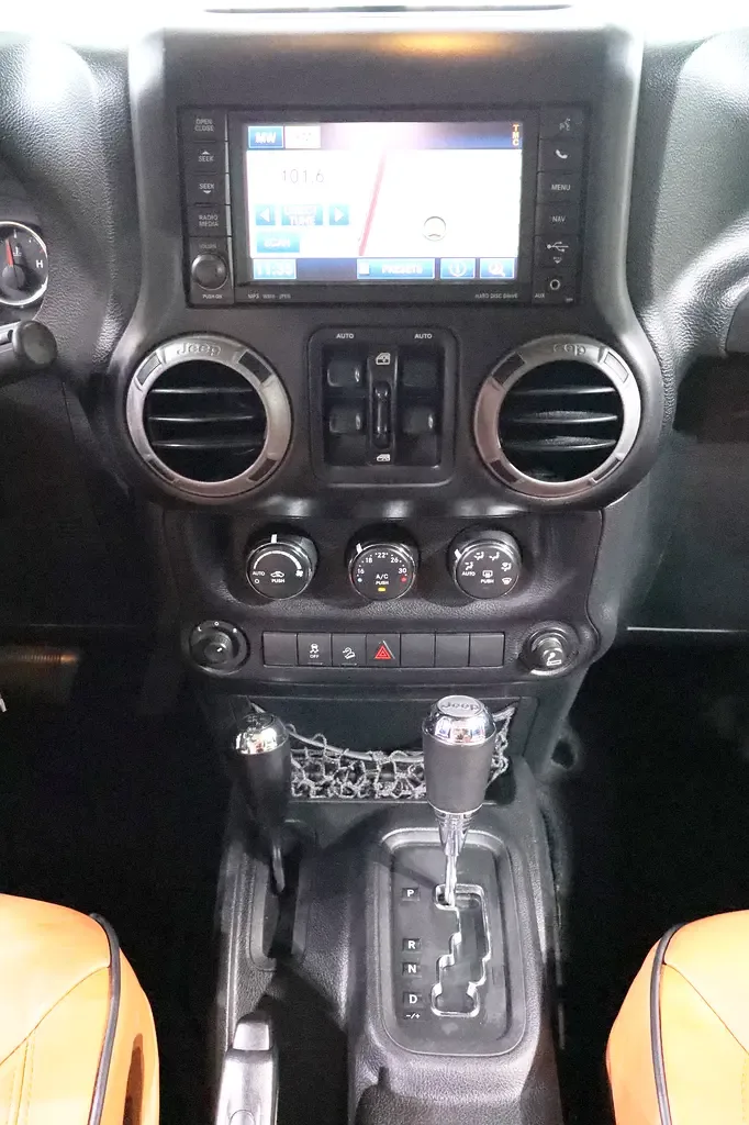 Jeep Wrangler 3.6 AT (286 hp) - 13