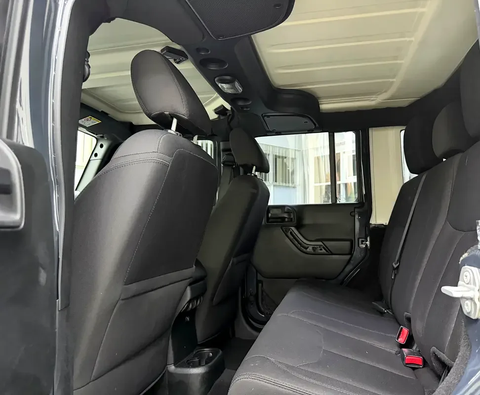 Jeep Wrangler 3.6 AT (286 hp) - 8