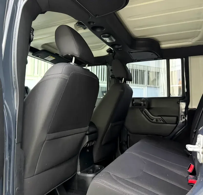 Jeep Wrangler 3.6 AT (286 hp) - 9