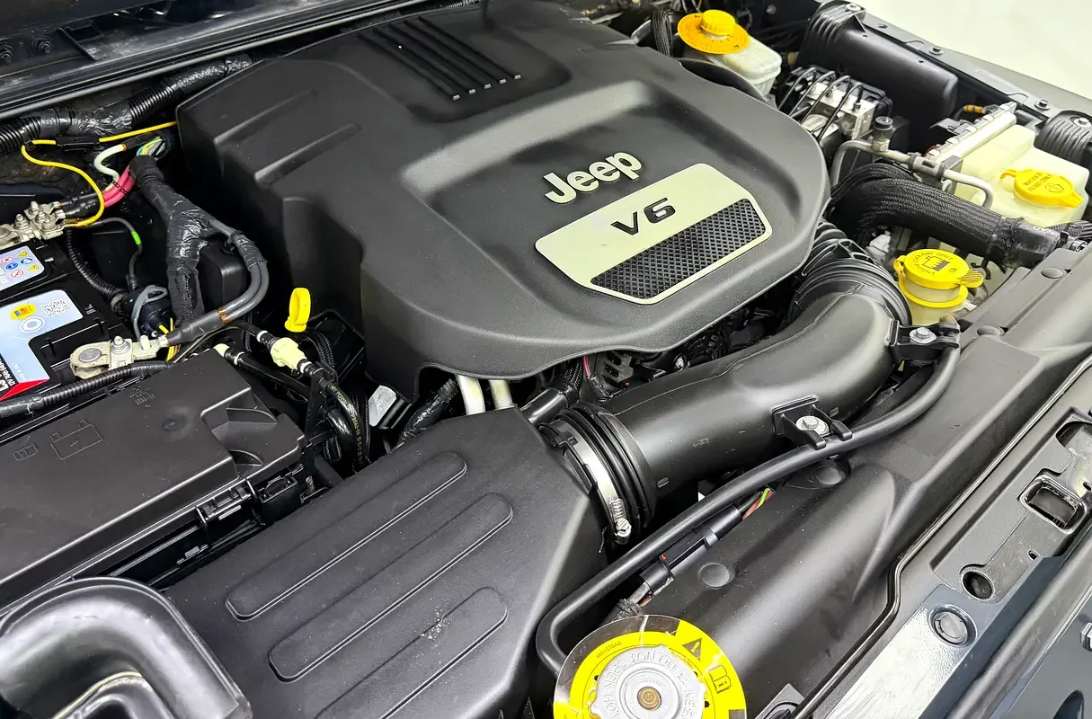 Jeep Wrangler 3.6 AT (286 hp) - 12