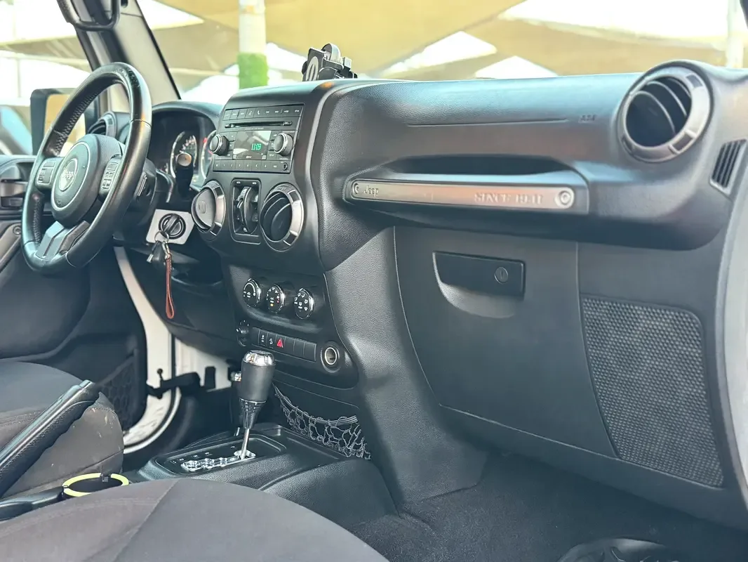 Jeep Wrangler 3.6 AT (286 hp) - 16