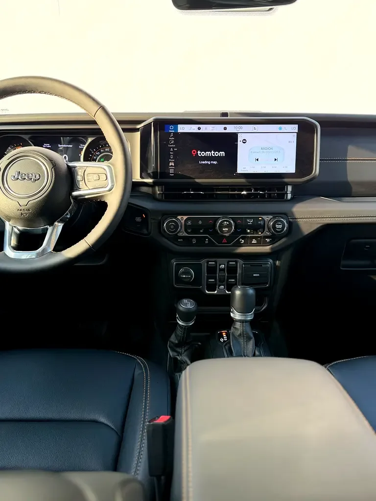 Jeep Wrangler 3.6 AT 4WD (290 حصان) - 12