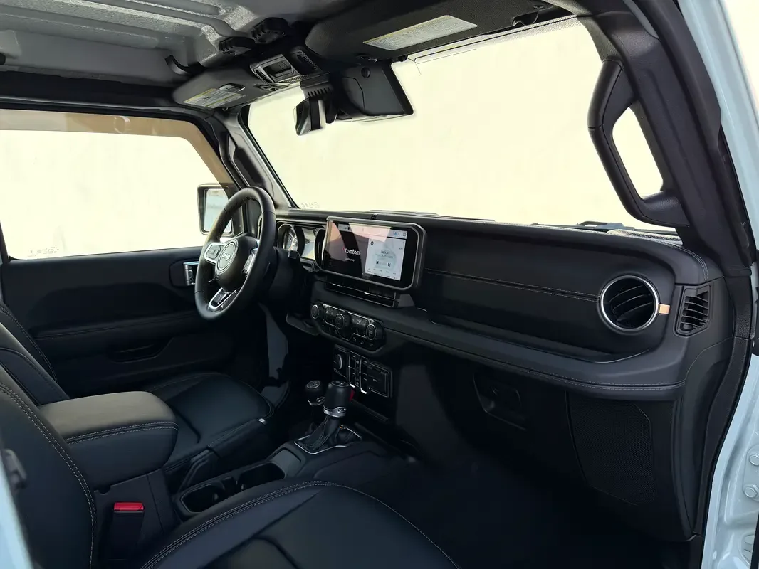 Jeep Wrangler 3.6 AT 4WD (290 حصان) - 13