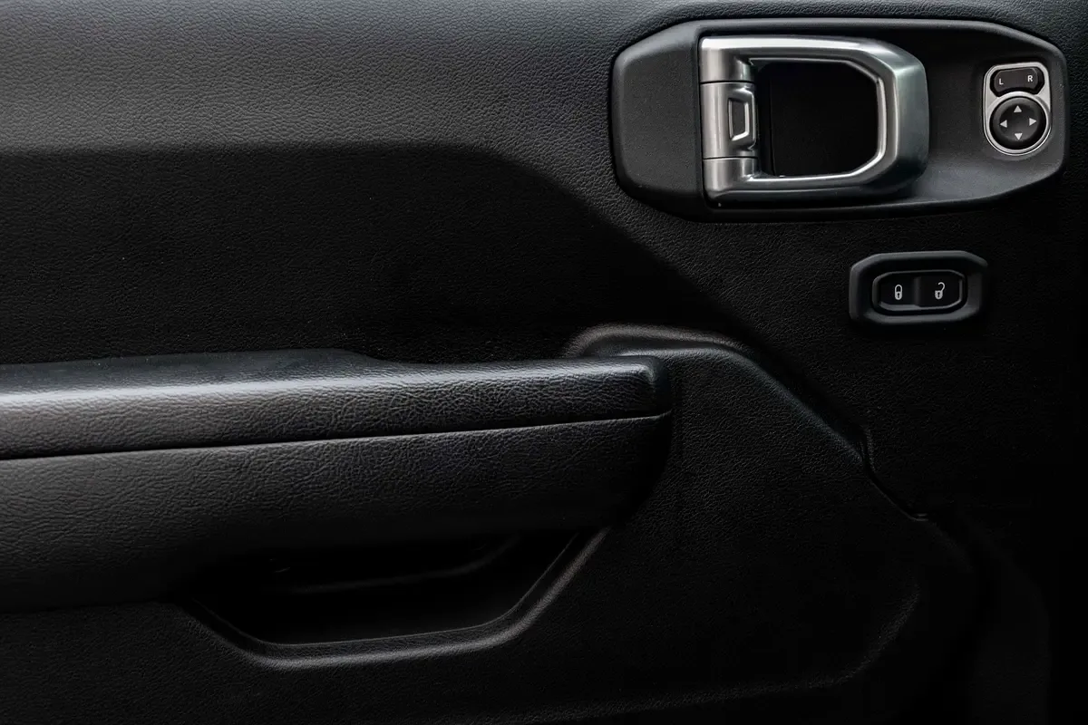 Jeep Wrangler 3.6 AT 4WD (290 hp) - 13