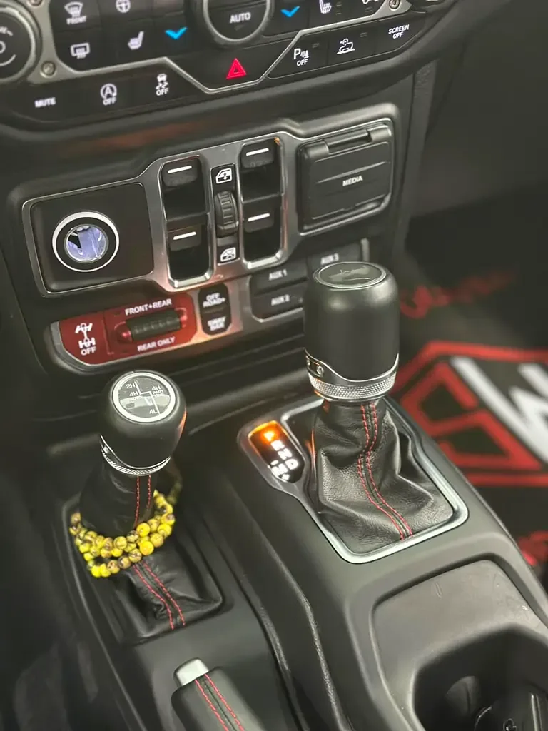 Jeep Wrangler 3.6 AT 4WD (290 hp) - 15
